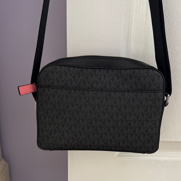 Michael Kors Black and Pink Messenger Bag - Picture 2 of 9